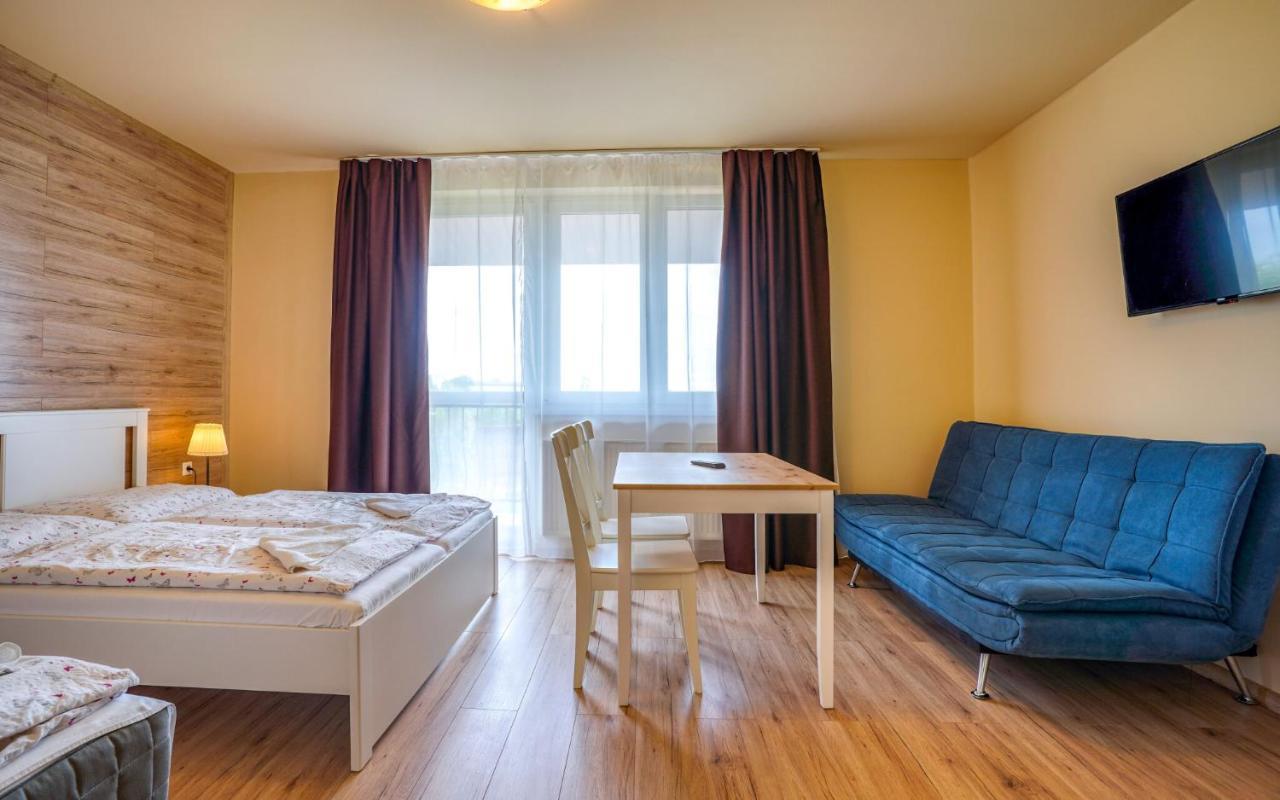Apartmany Karmon Park Veľký Meder Eksteriør bilde