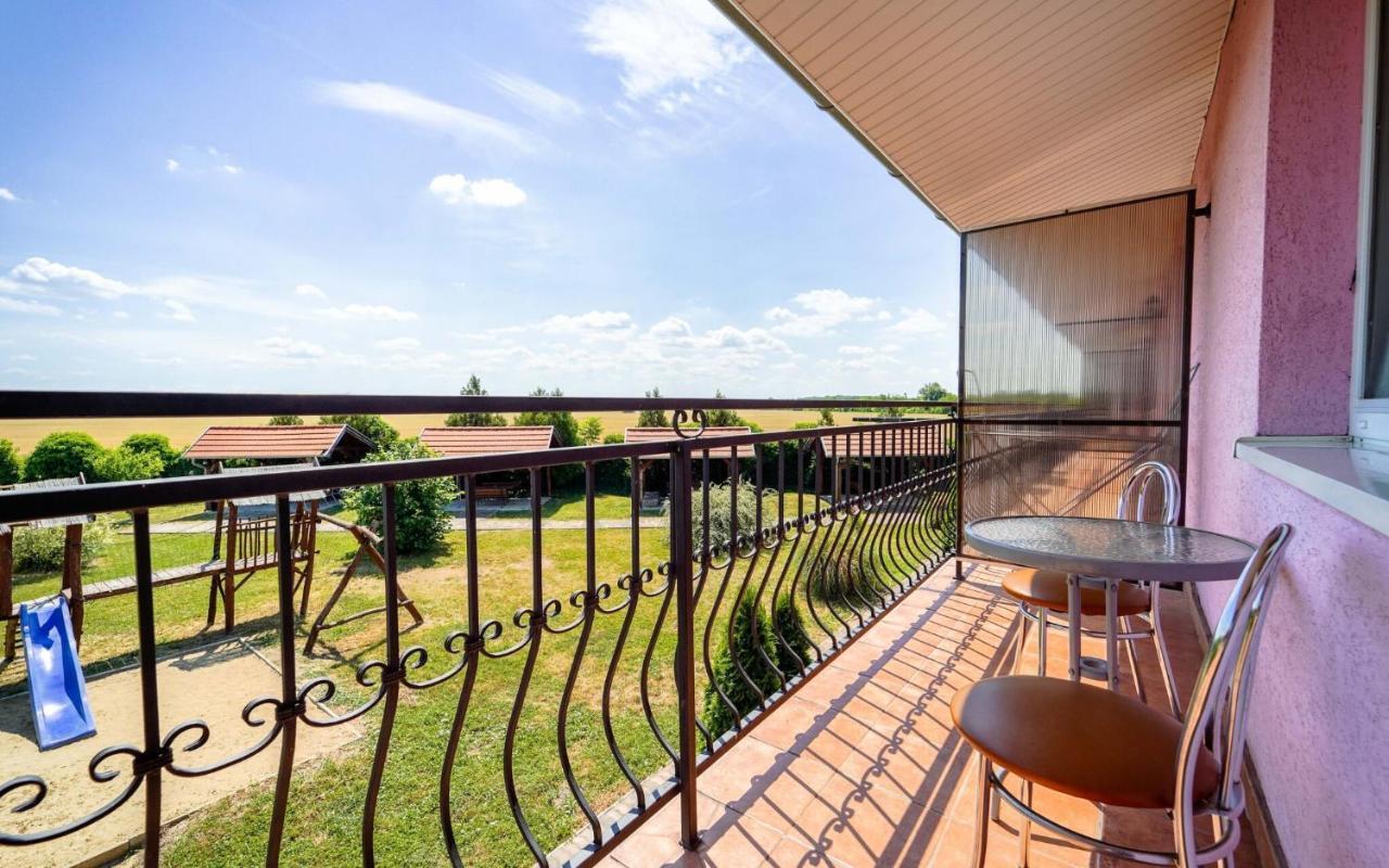 Apartmany Karmon Park Veľký Meder Eksteriør bilde